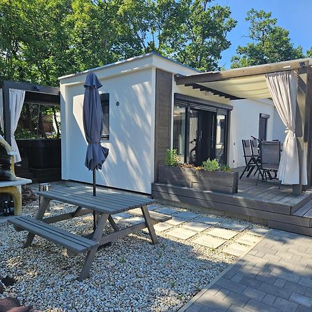 Bowery Guest Houses - Arnyas Vendeghazak Balatonalmádi Zewnętrze zdjęcie