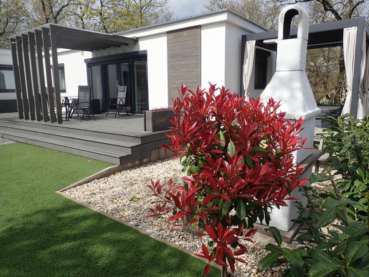 Bowery Guest Houses - Arnyas Vendeghazak Balatonalmádi Zewnętrze zdjęcie